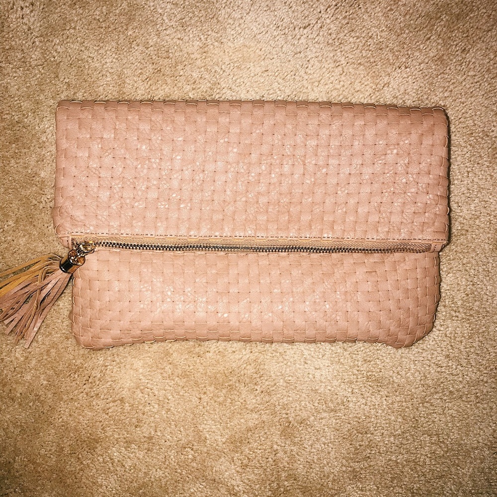 Woven clutch
